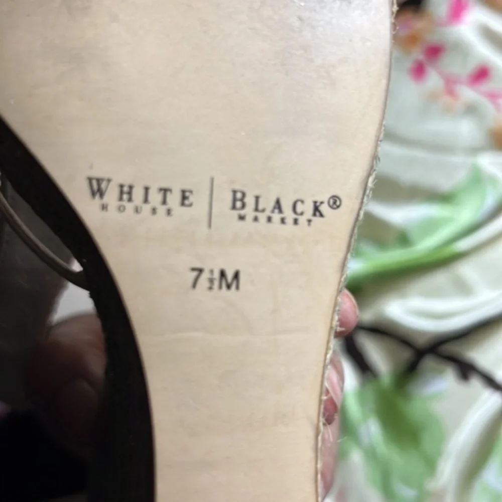 White House|BlackMarket white leather espadrille open toe blinged sandal 7.5‎